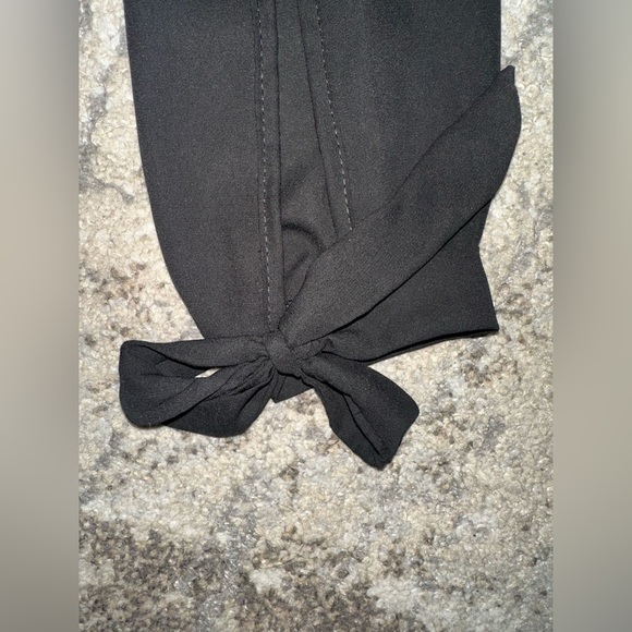 Pretty Little Thing Blouse - Picture 4 of 6